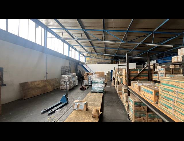 406M² WAREHOUSE TO LET IN SPARTAN